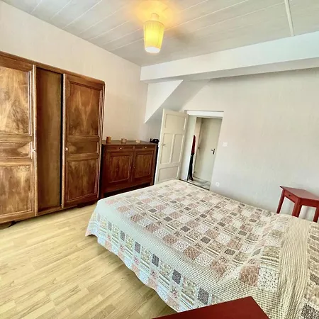 Charmante Fermette Avec Jardin Clos - Animaux Admis - Fr-1-489-490 * Saint-Aubin-le-Monial