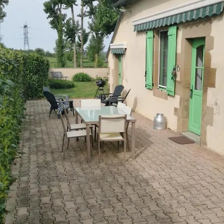 Charmante Fermette Avec Jardin Clos - Animaux Admis - Fr-1-489-490 * Saint-Aubin-le-Monial
